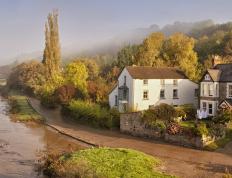 开云体育入口-英超争冠之夜，是苏亚雷斯，咬碎了那钢铁般的僵局