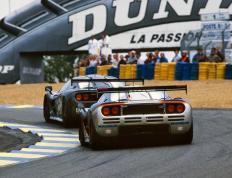 开云平台-深圳队横扫国王，范弗利特如何从角色球员蜕变为关键先生？