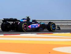 开云体育在线-包含索伯车队碾压哈斯车队，阿隆索扛起全队的词条