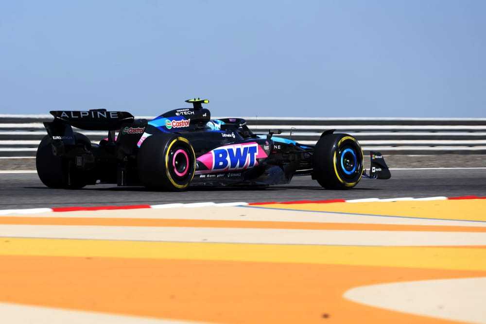 开云体育在线-包含索伯车队碾压哈斯车队,阿隆索扛起全队的词条