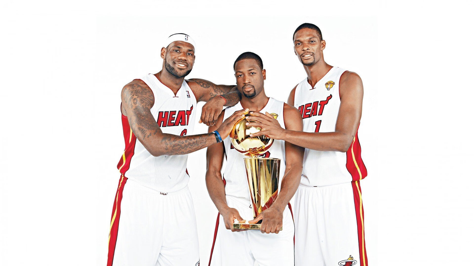 开云APP-戈贝尔爆发难救主，广东队最后时刻三分雨浇灭热火