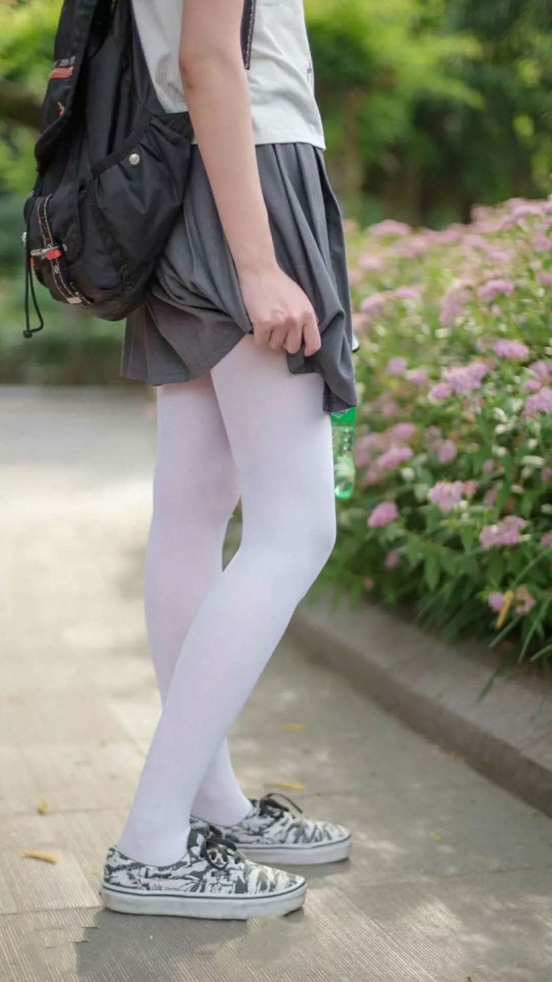 开云官网-引擎轰鸣与篮筐震颤，新赛季序章的双生涅槃