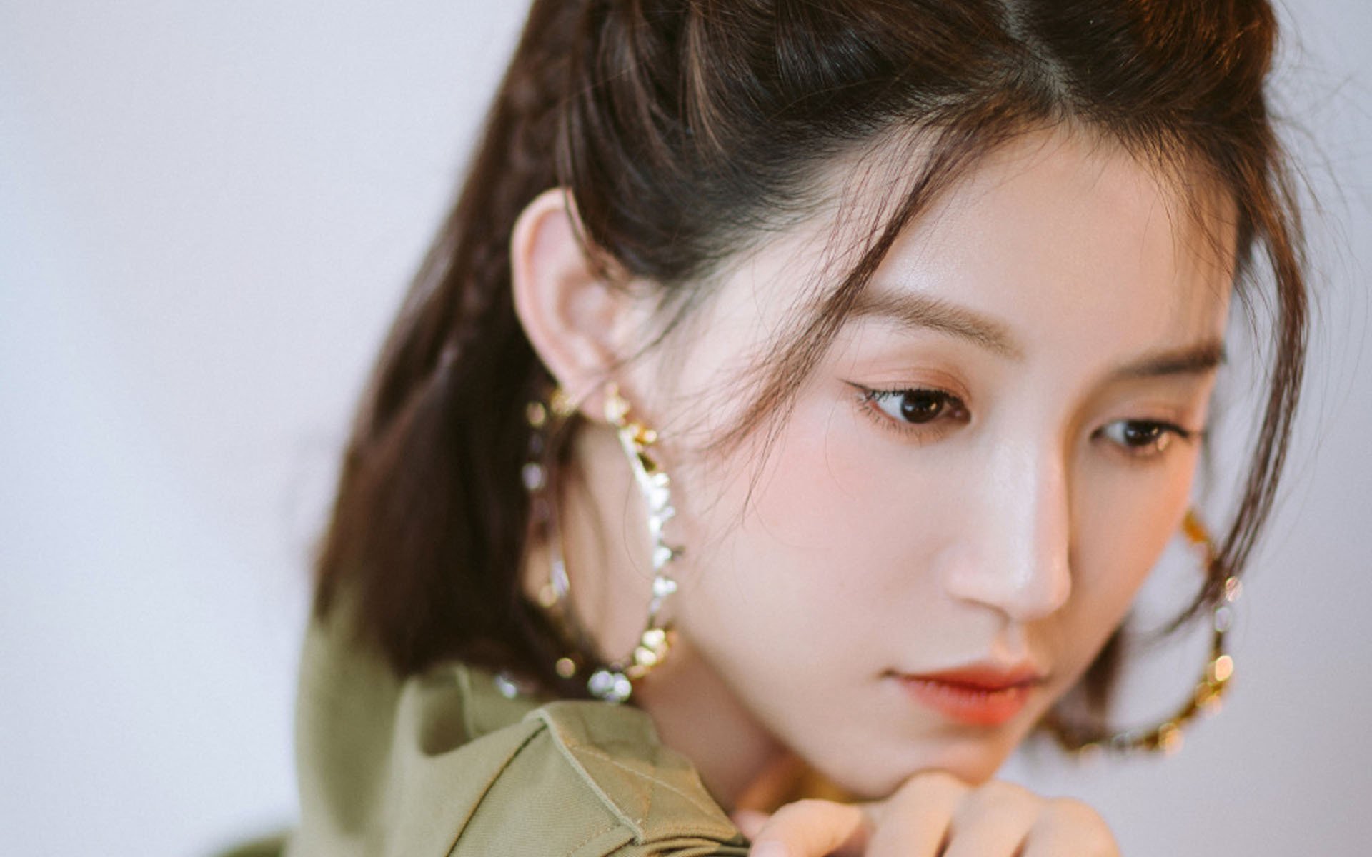 开云体育app-极速与孤星的交响曲,F1揭幕战夜,东契奇的存在感与体育宇宙的奇妙共振