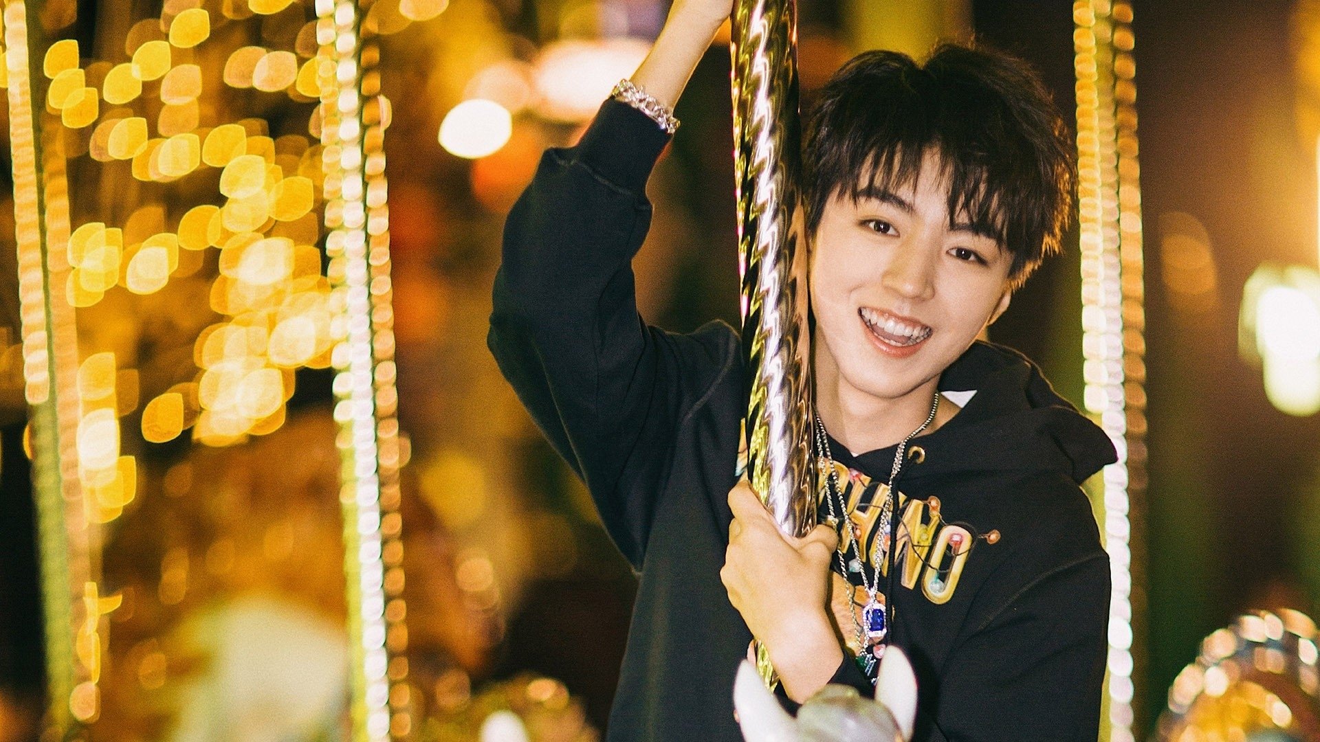 开云体育官网-黄蜂踏平浙江队,小贾伦抢七接管比赛,篮球赛场上的统治力与英雄时刻