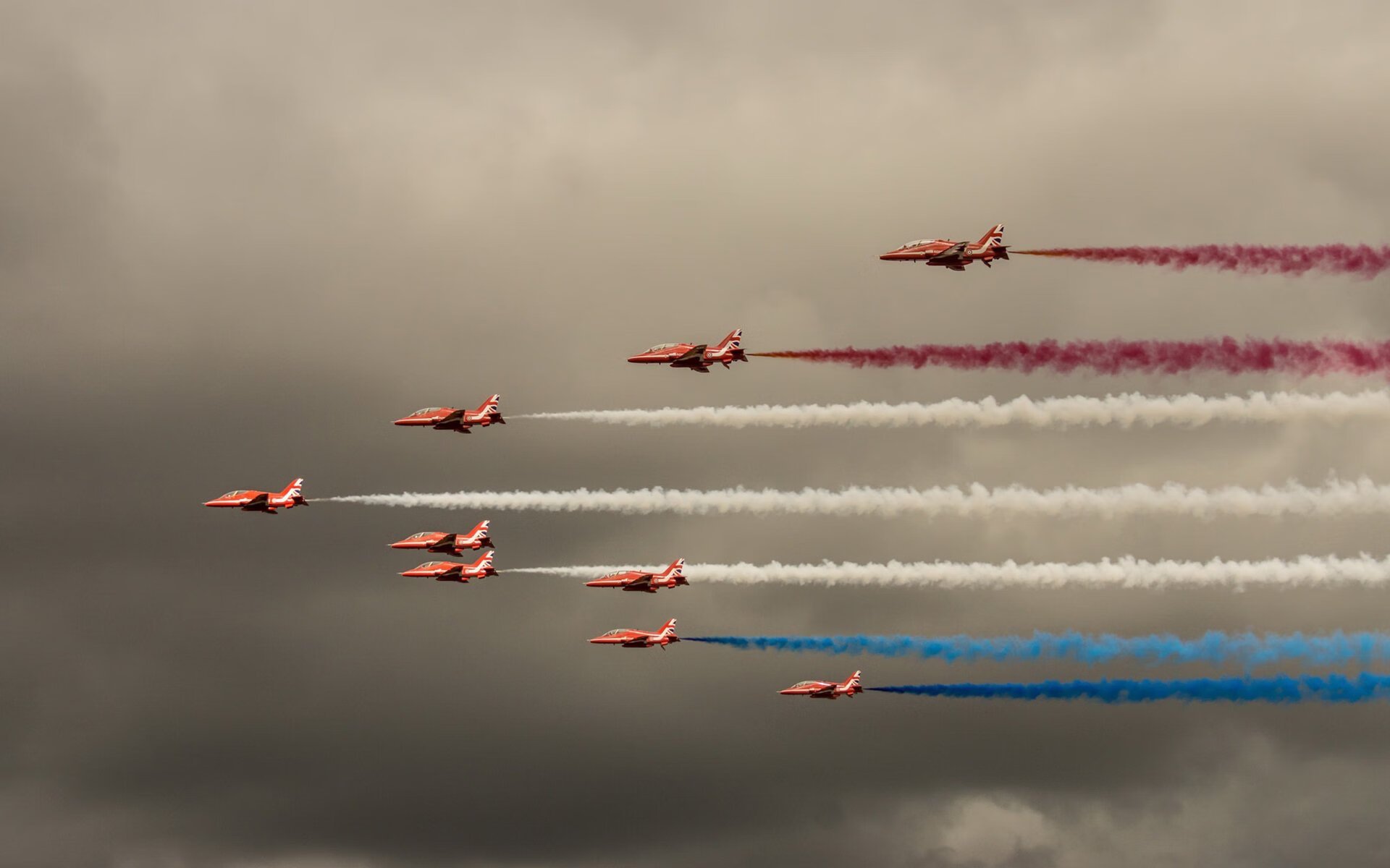 开云下载-世界的缝隙，当东契奇在欧冠决赛接管比赛，快船于淘汰赛惊险驶过骑士